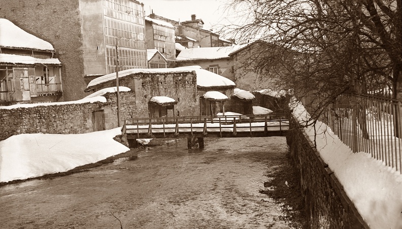 El Río Ebro desde el Puente de Carlos III.jpg